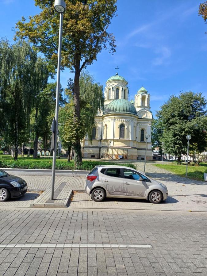 Ommpbooking Wspolna Lazienka Ченстохова Экстерьер фото
